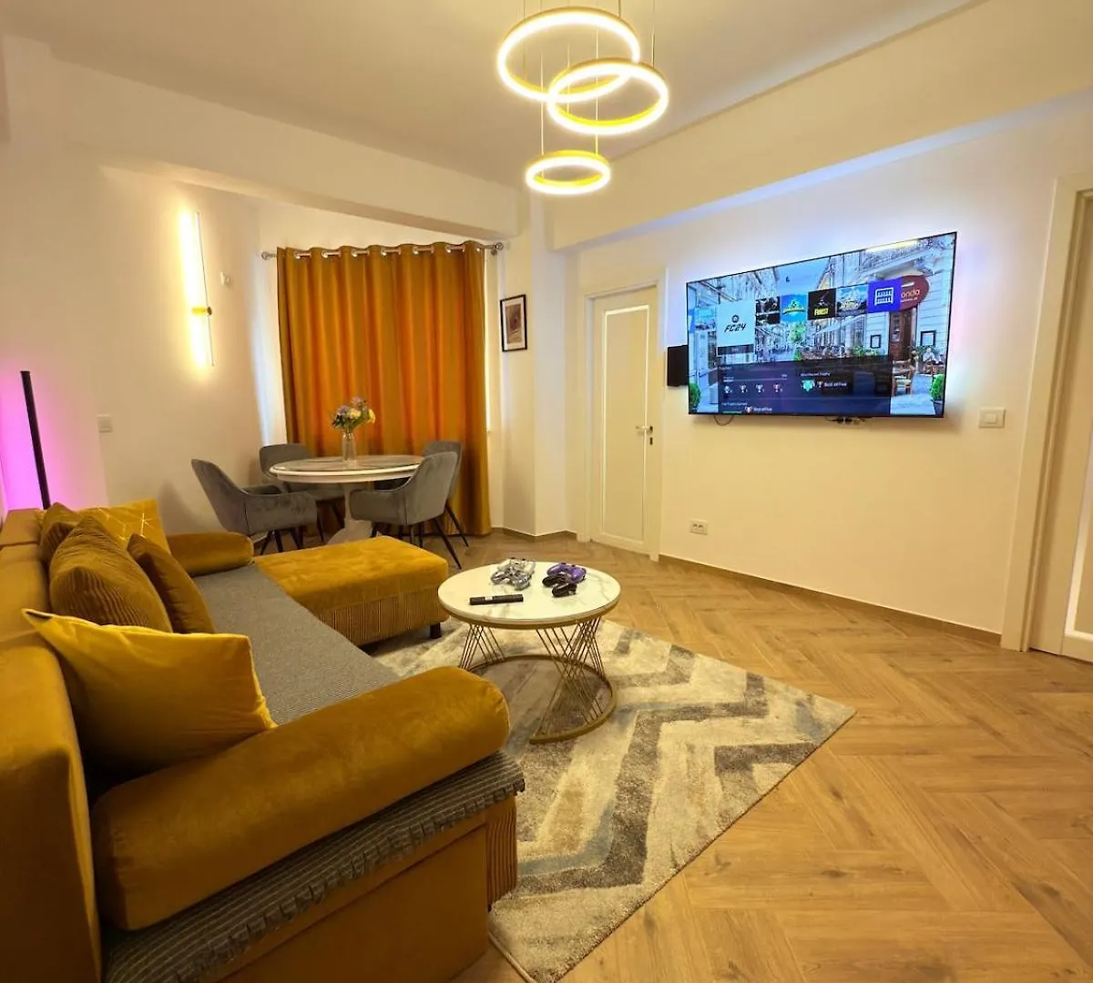 Luxury Oldtown Bucharest Apartment Romania