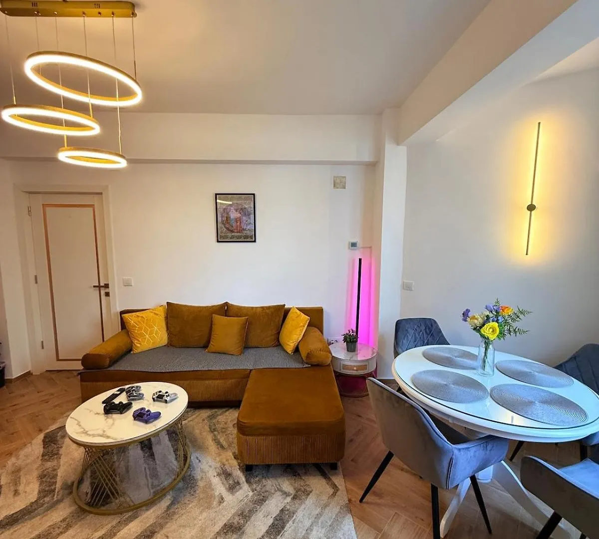 Luxury Oldtown Bucharest Apartment Romania